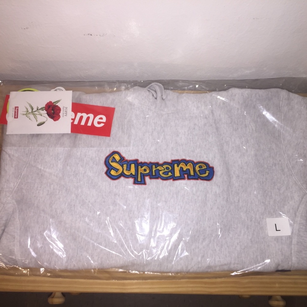 Supreme Gonz Logo Hooded Sweatshirt "Ash Grey"